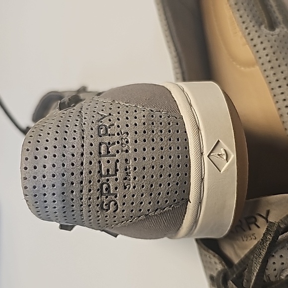 Sperry  Women's Starfish Grey Pin Perforated Boat Shoes SZ 9.5 Like New - Picture 5 of 8